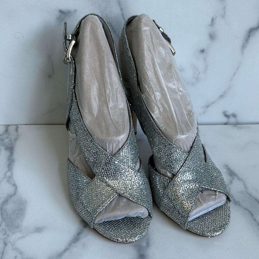 Michael Kors Becky Slingback Silver Glitter Open Toe Pumps Size 7M NWOT - Picture 10 of 10